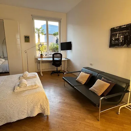 Penthouse 5 Minutes From Duomo Apartment Milan