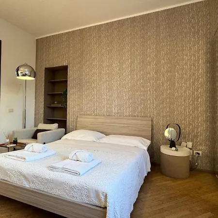 Penthouse 5 Minutes From Duomo