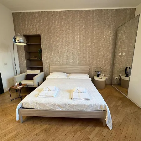 Penthouse 5 Minutes From Duomo Lägenhet *